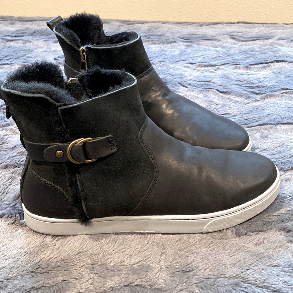 Olukai Women's Pehuea Hulu Leather Boots Faux Fur Lined Side Zip Black Size 9.5